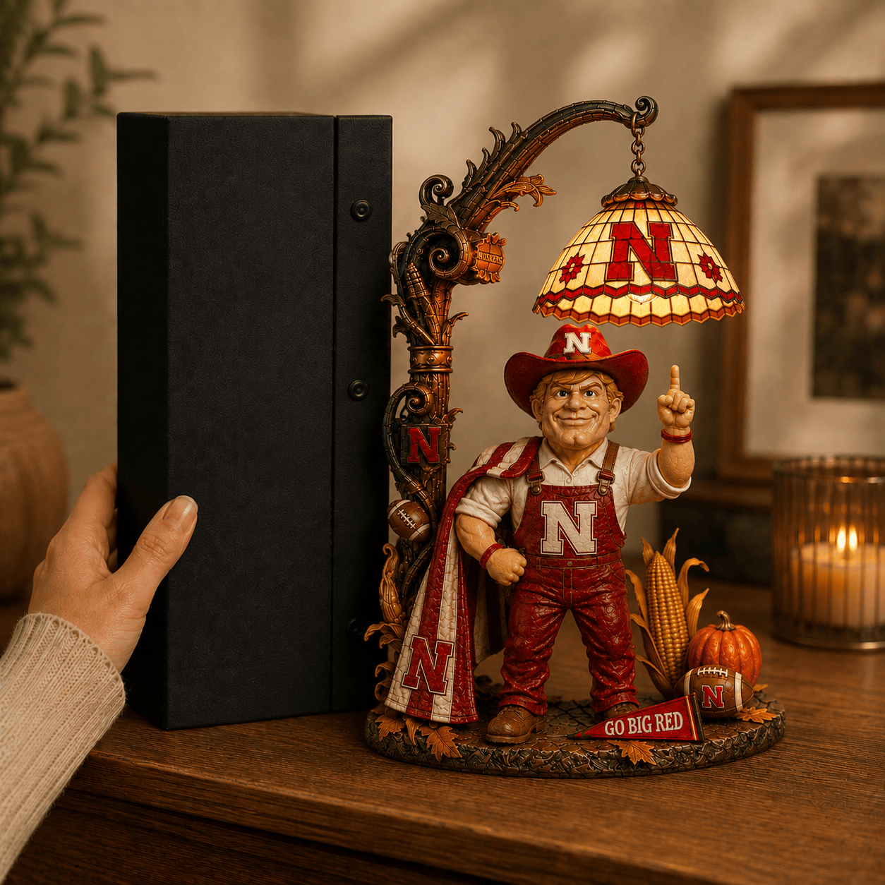 Premium NCH Bookshelf Figurines Lamp PDL